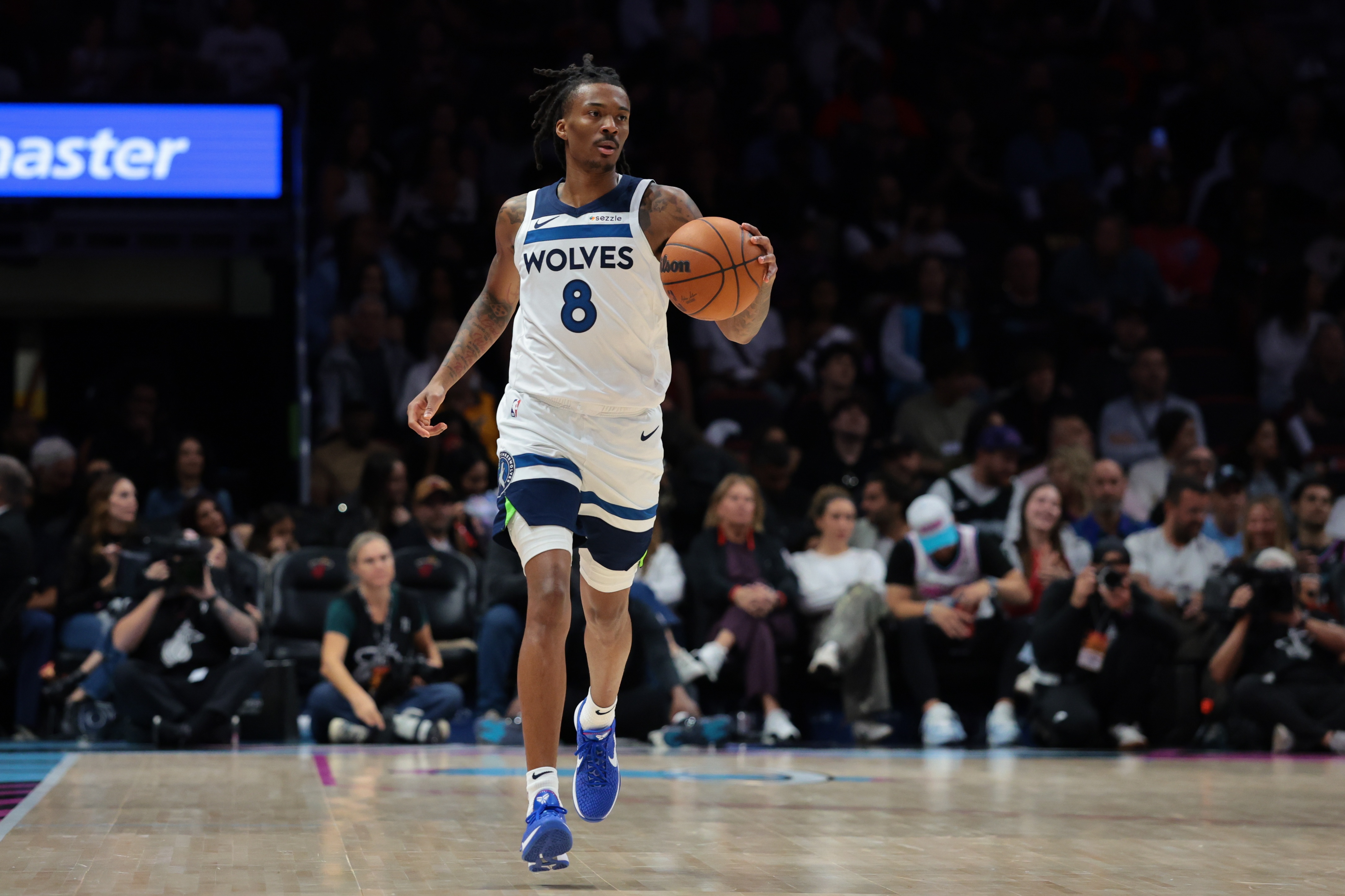 九游体育地址-这场打嗨了!海兰德替补25分钟 9中6&三分4中3砍17分7板5助2断